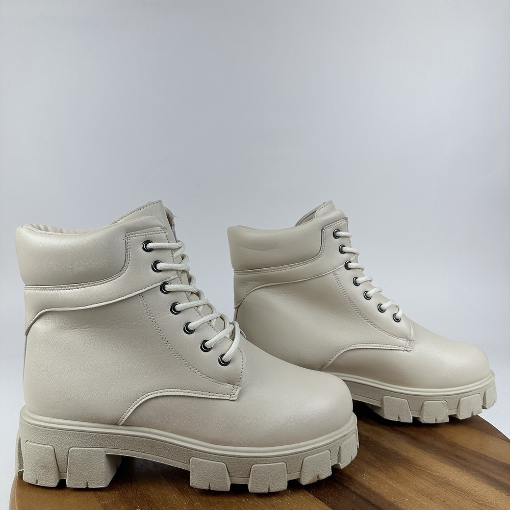 Womens Wild Diva Lounge Ivory Faux Leather Lace Up Lug Sole Combat Boots Size 10